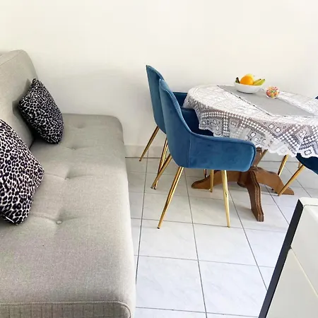 Apartman Lidija *